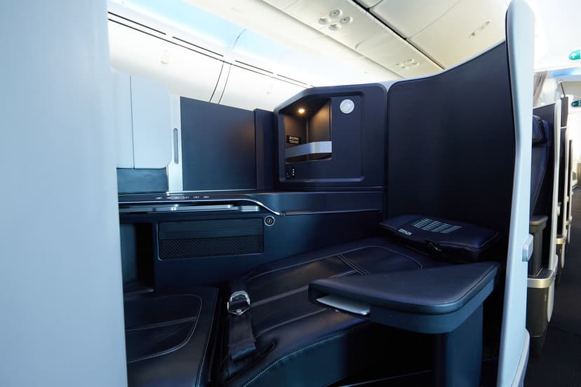 フルフラットシート